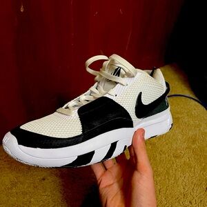 Men’s Nike Basketball Shoes EUC